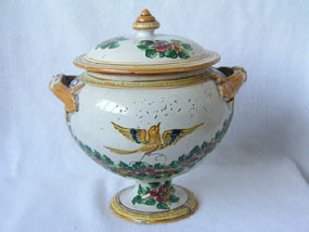 Image of tureen 