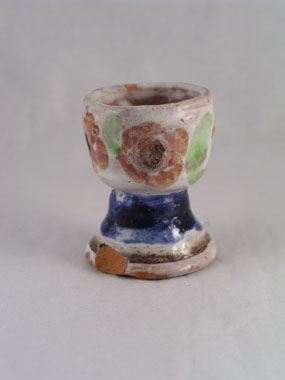 Image of egg cup 