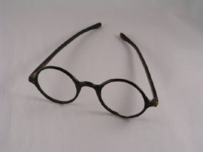 Image of spectacles 